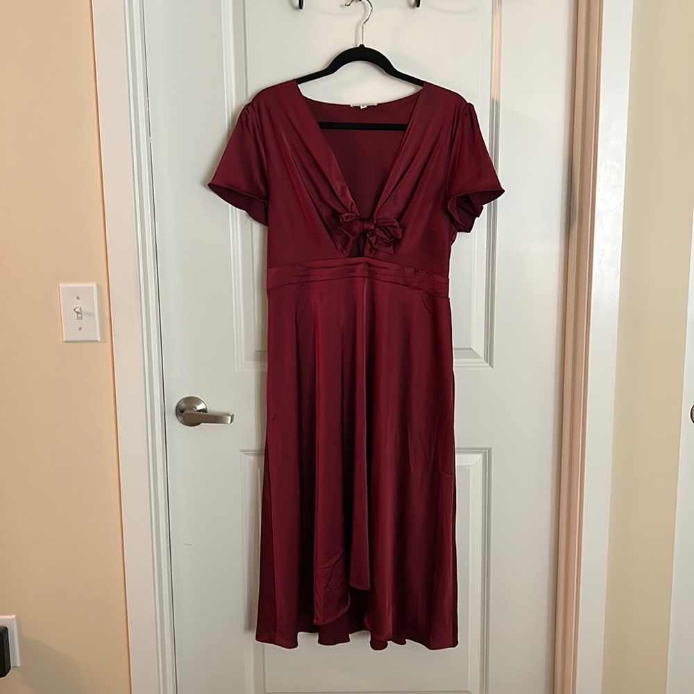 Baltic Born red silk dress. Size XL. Flowy sleeves and tie in the front.